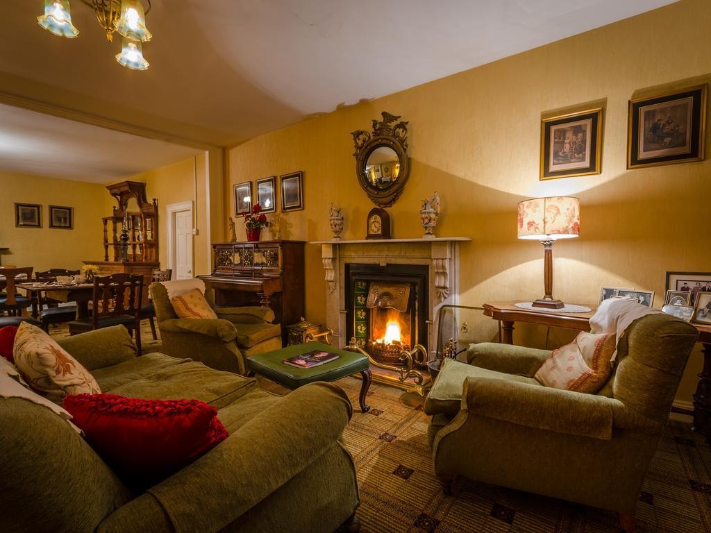 Meath Arms Country Inn Aughrim Exteriör bild